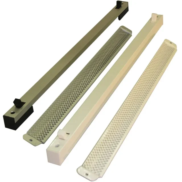 Biobe 1570 Spaltventil med galler, vitlackerad 585 mm