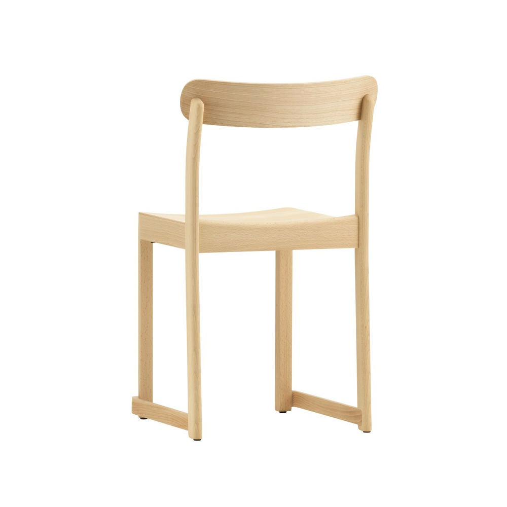 Atelier stol, Klarlackerad bok