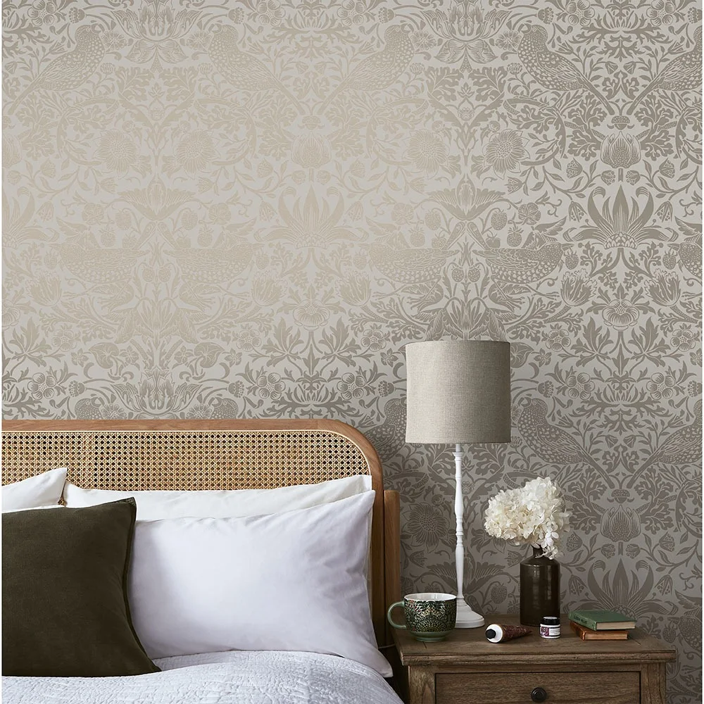 Graham & Brown William Morris At Home 124238 Tapet Strawberry Thief Fibrous Neutral Grå/multi