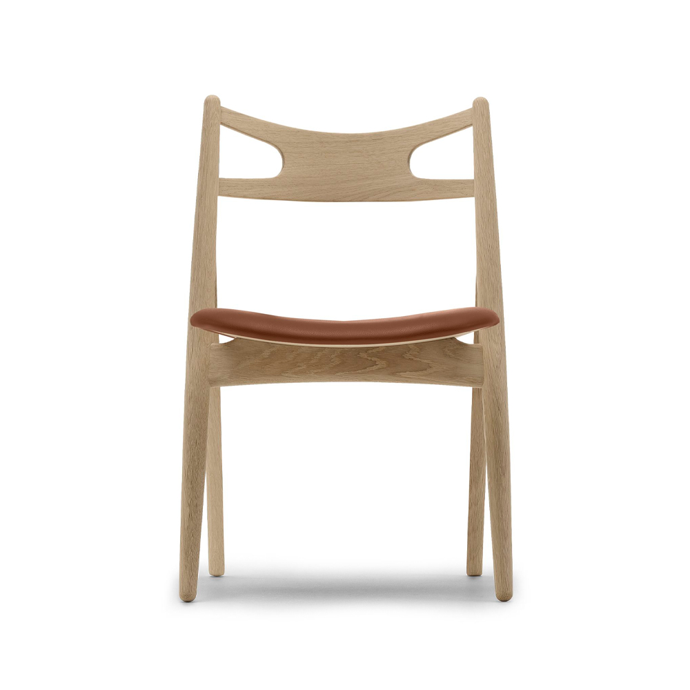 CH29P Sawbuch chair lädersits, Thor 325-såpad ek-naturfärgad